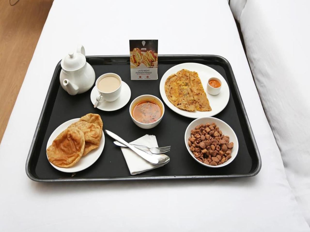 Oyo 1524 Hotel Vaani Continental Kanpur Dış mekan fotoğraf