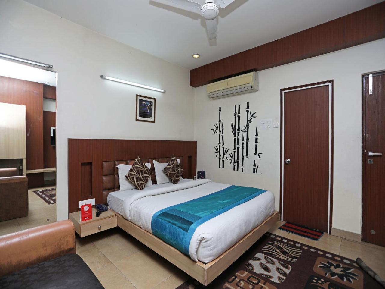 Oyo 1524 Hotel Vaani Continental Kanpur Dış mekan fotoğraf