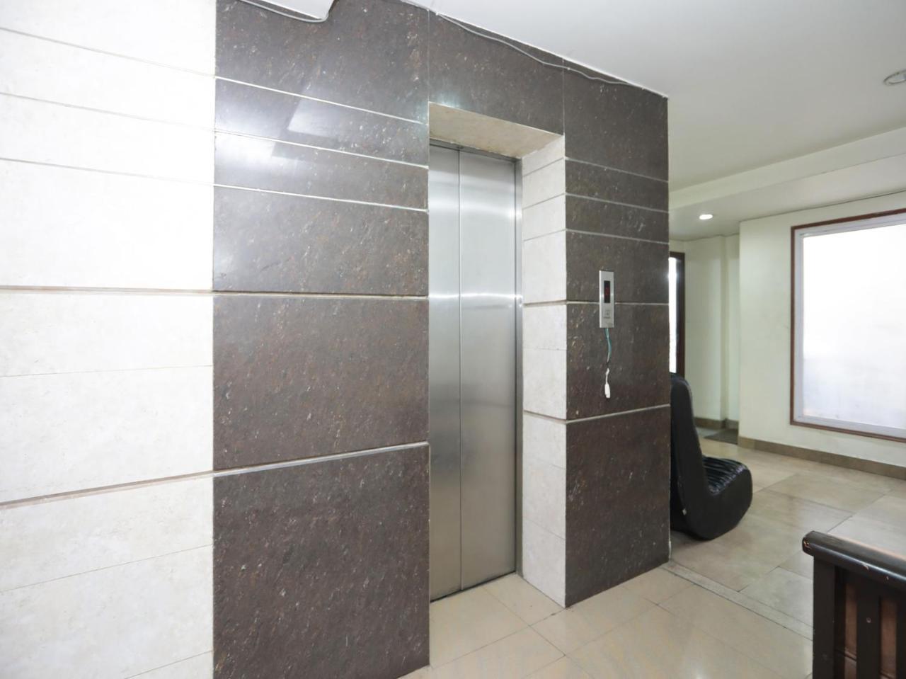 Oyo 1524 Hotel Vaani Continental Kanpur Dış mekan fotoğraf