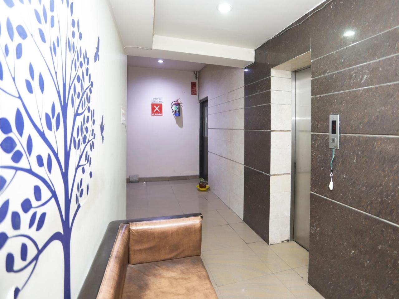 Oyo 1524 Hotel Vaani Continental Kanpur Dış mekan fotoğraf