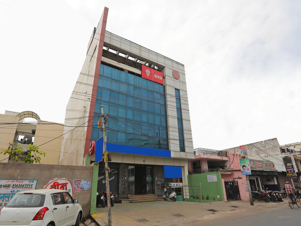 Oyo 1524 Hotel Vaani Continental Kanpur Dış mekan fotoğraf